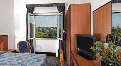 اکسل مونتماریو