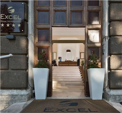 اکسل مونتماریو