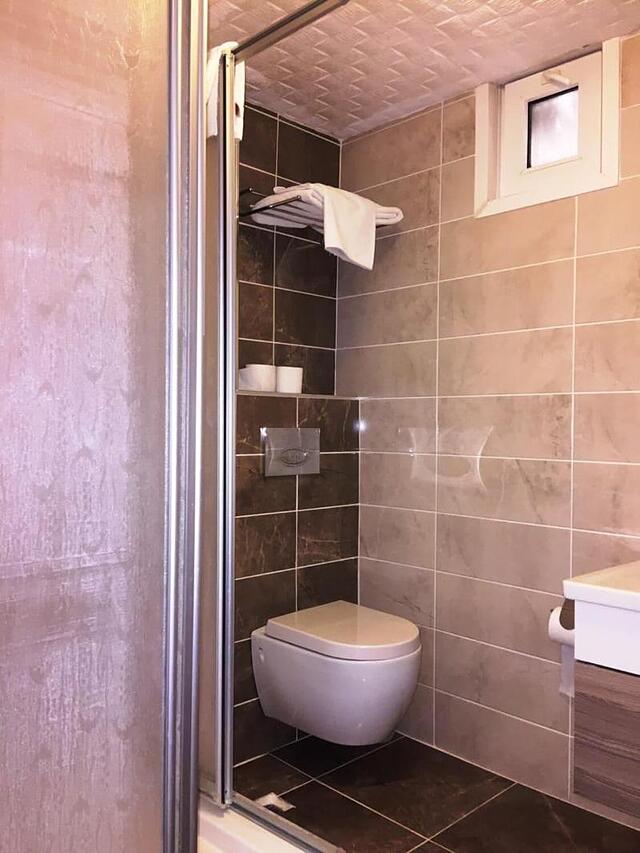 Burc Best Hotel
