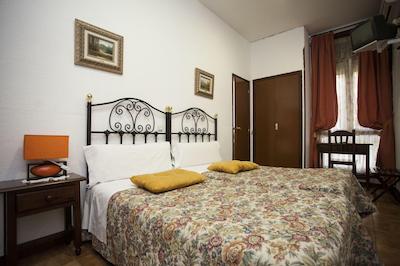 HOSTAL ARMESTO