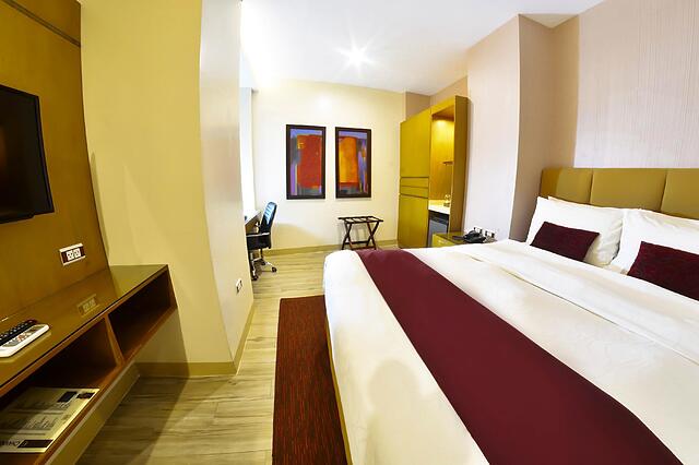 IRONWOOD HOTEL