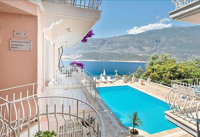 Club Capa Hotel