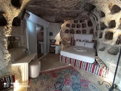 امیلی کاو هاوس