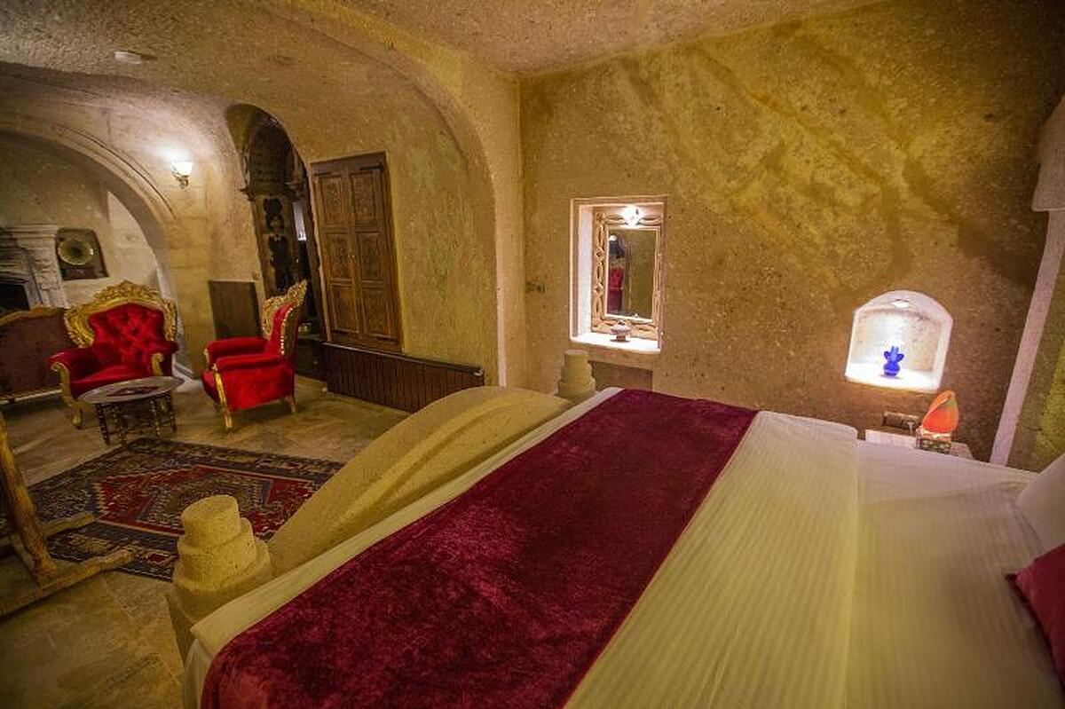 ROYAL CAVE HOTEL