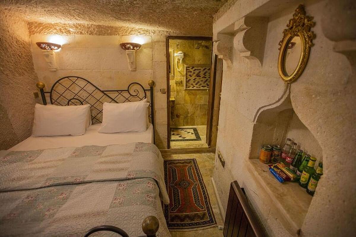 ROYAL CAVE HOTEL