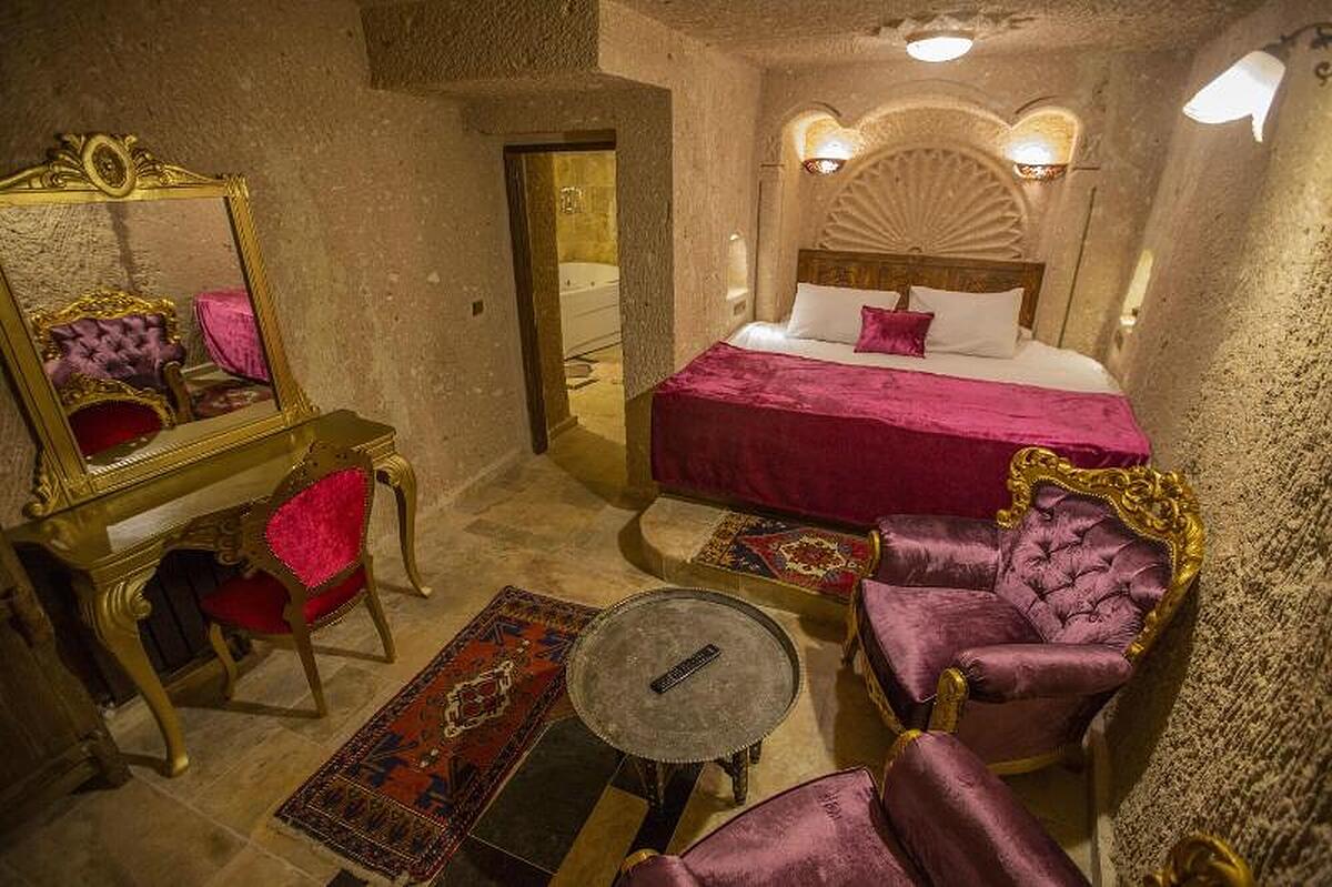 ROYAL CAVE HOTEL