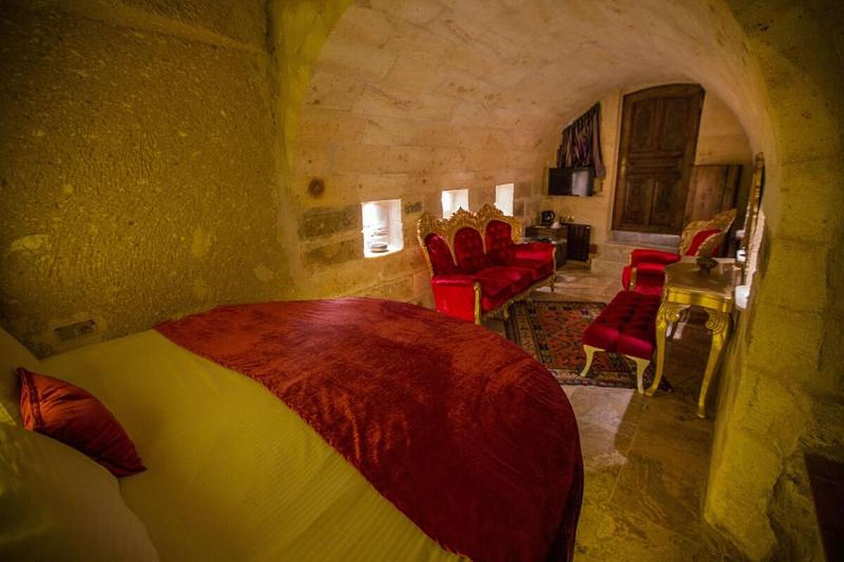 ROYAL CAVE HOTEL