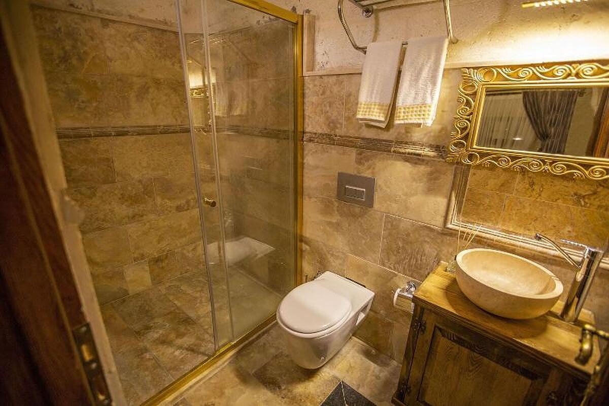 ROYAL CAVE HOTEL
