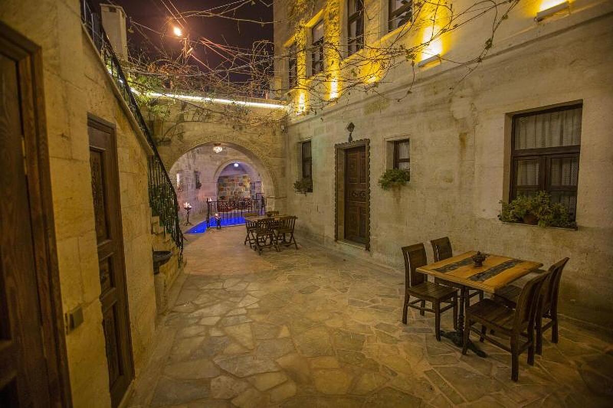 ROYAL CAVE HOTEL