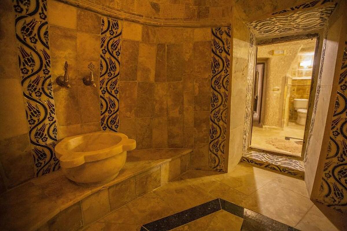 ROYAL CAVE HOTEL