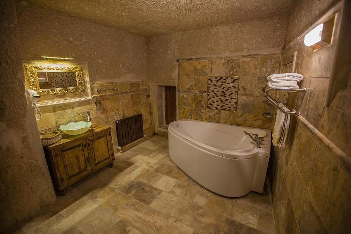 ROYAL CAVE HOTEL