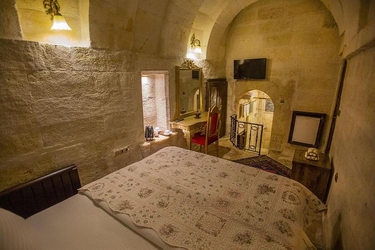 ROYAL CAVE HOTEL