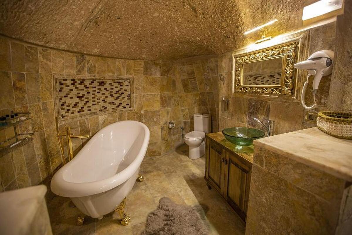 ROYAL CAVE HOTEL
