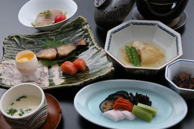 RYOKAN YUFUIN TSUBAKI