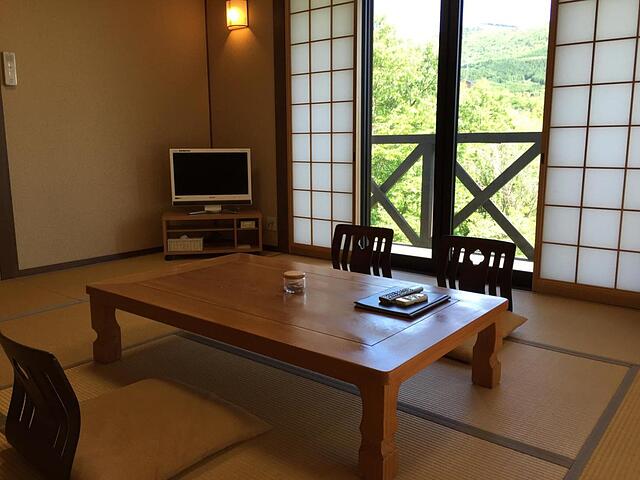 RYOKAN YUFUIN TSUBAKI