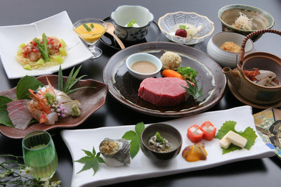 RYOKAN YUFUIN TSUBAKI