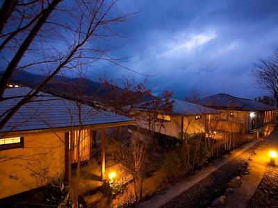 RYOKAN YUFUIN TSUBAKI