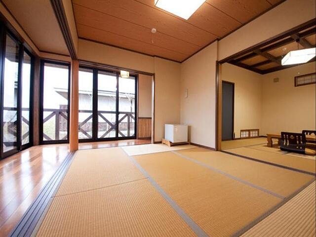 RYOKAN YUFUIN TSUBAKI