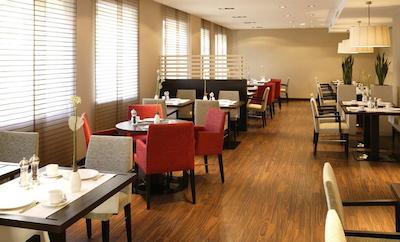 اناچ دوسلدورف کنیکسالی