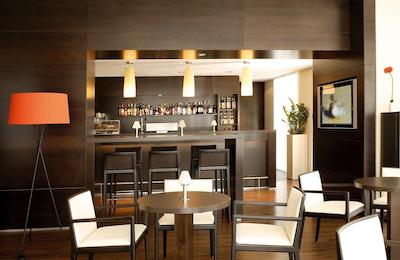 اناچ دوسلدورف کنیکسالی