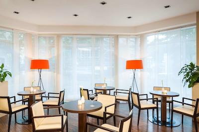 اناچ دوسلدورف کنیکسالی