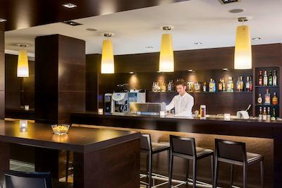 اناچ دوسلدورف کنیکسالی