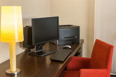 اناچ دوسلدورف کنیکسالی