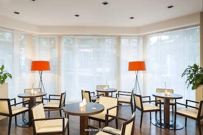 اناچ دوسلدورف کنیکسالی