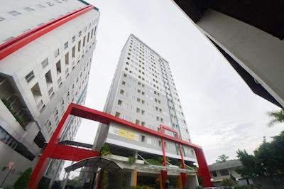 RedDoorz Apartment near Bundaran Satelit Surabaya