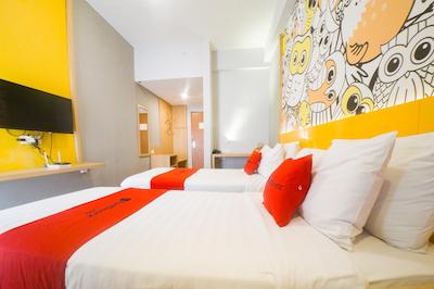 RedDoorz Apartment near Bundaran Satelit Surabaya