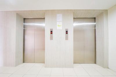 RedDoorz Apartment near Bundaran Satelit Surabaya