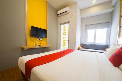 RedDoorz Apartment near Bundaran Satelit Surabaya