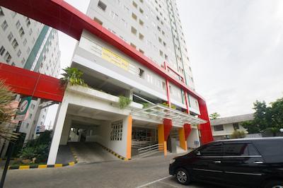 RedDoorz Apartment near Bundaran Satelit Surabaya