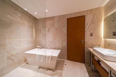 فایو جمیرا ویلج