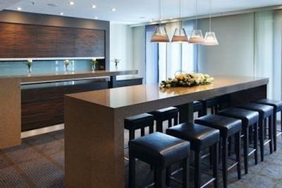 هالیدی این الماتی