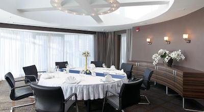 هالیدی این الماتی