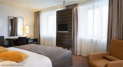 هالیدی این الماتی