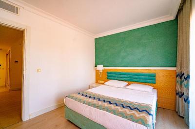 فان سان لایف سیدکس بارباروس پاشاس بیچ ساید