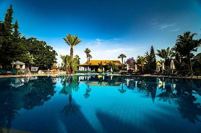 فان سان لایف سیدکس بارباروس پاشاس بیچ ساید