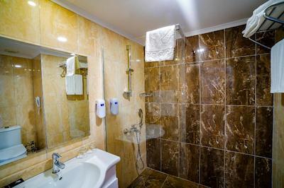 فان سان لایف سیدکس بارباروس پاشاس بیچ ساید