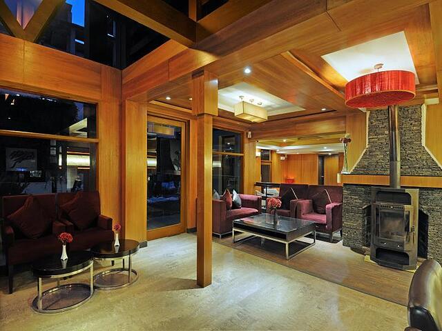 Quality Inn & Suites River Country Resort