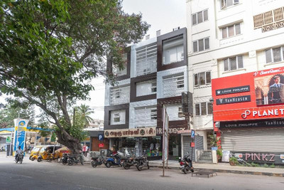 Oyo 19487 Hr Residency