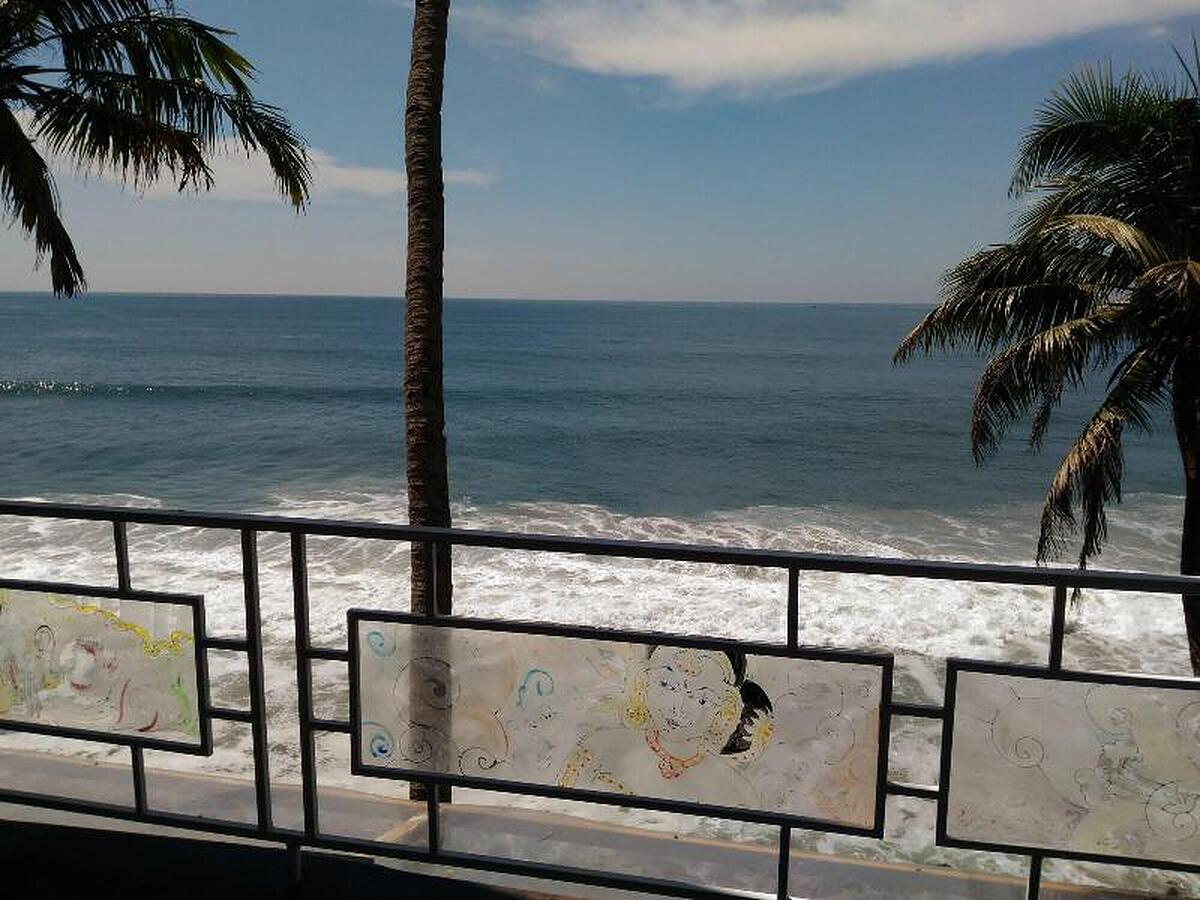 WOODHOUSE BEACH RESORT
