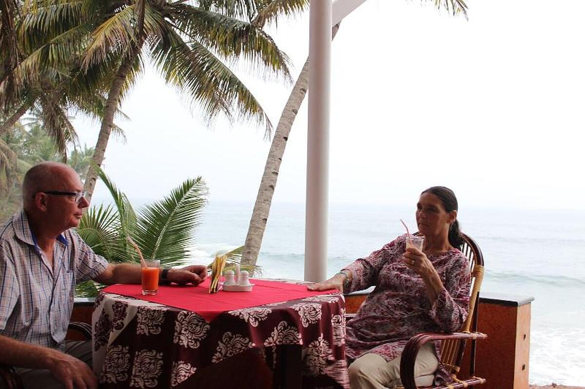 WOODHOUSE BEACH RESORT