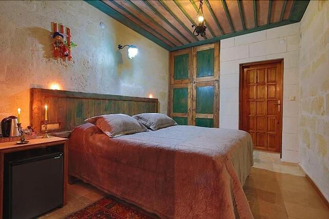 Jerveni Cave Hotel