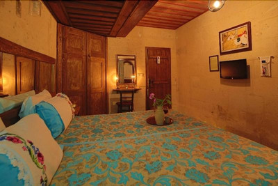 Jerveni Cave Hotel