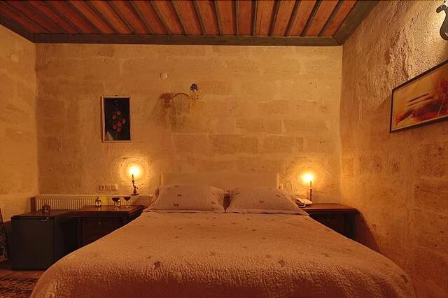 Jerveni Cave Hotel