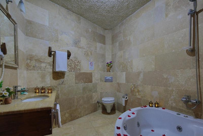 Jerveni Cave Hotel