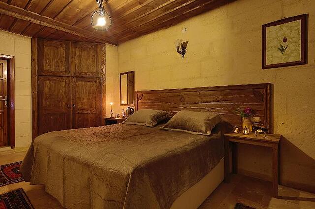Jerveni Cave Hotel