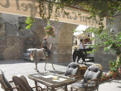 Jerveni Cave Hotel